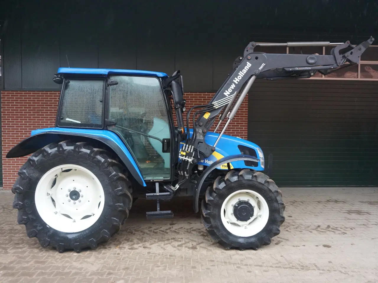 Billede 5 - New Holland T5040 med kun 860 timer fra ny