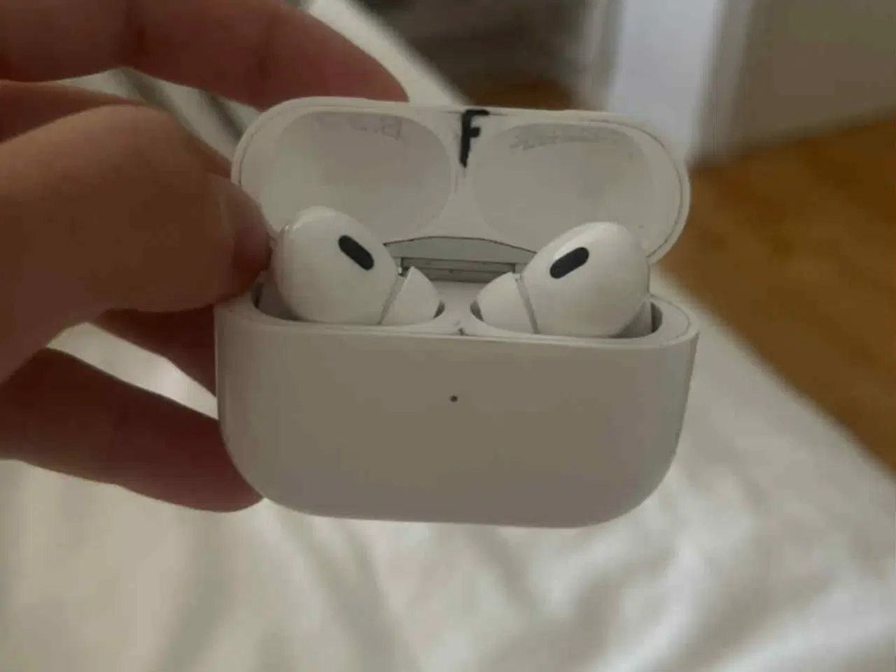 Billede 2 - Næsten helt nye AirPods 2 Pro - brugt 10 gange