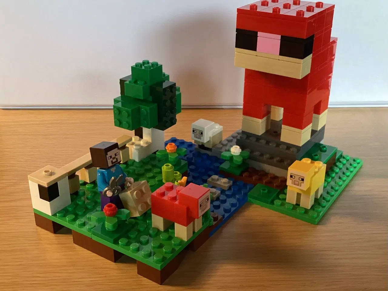 Billede 2 - Lego Minecraft nr. 21153 Uldfarmen, udgået