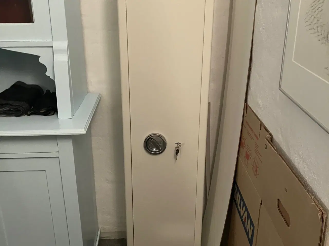 Billede 1 - Våbenskab Kira 5 + 7