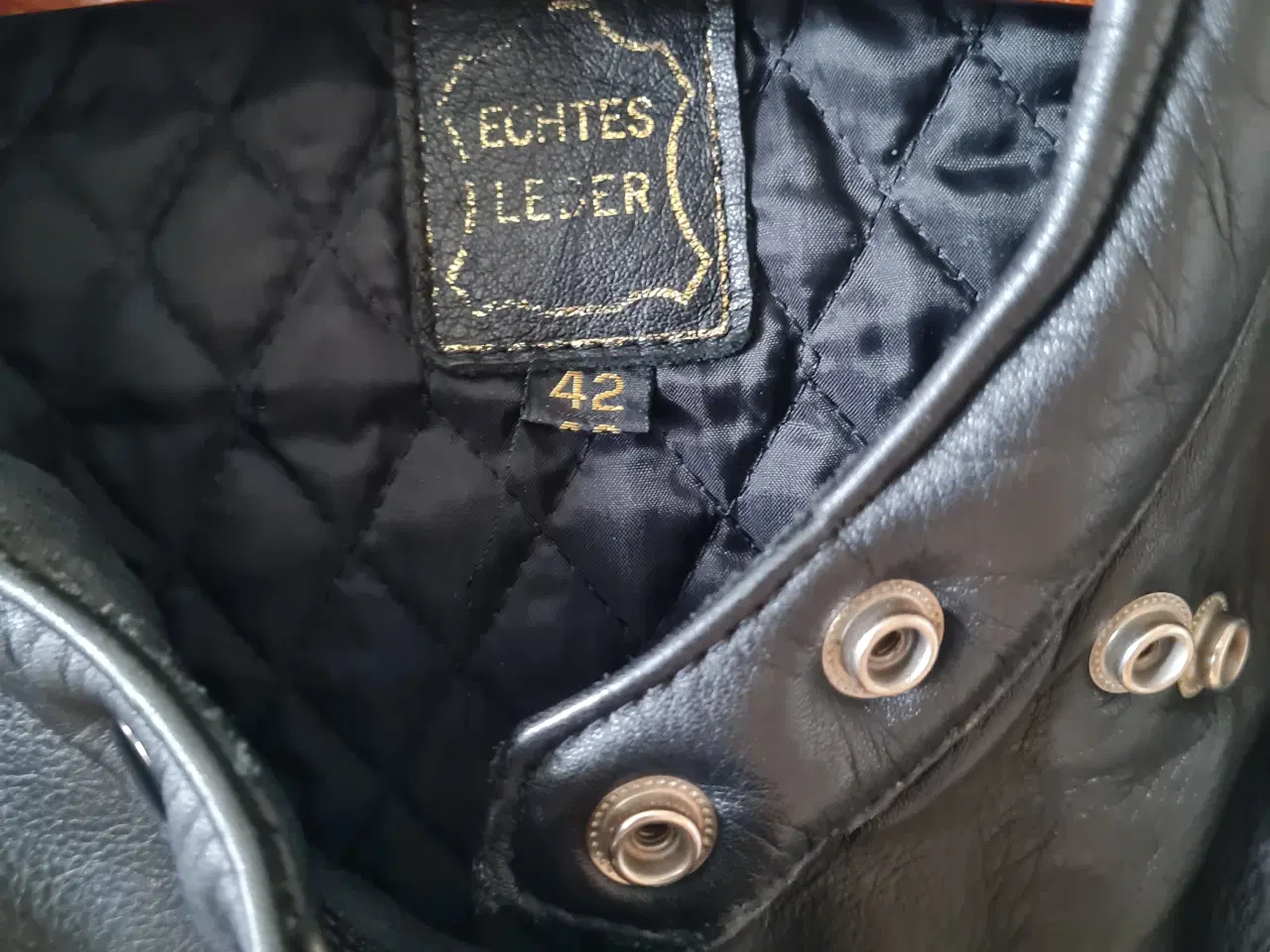 Billede 2 - Mc-jakke ægte læder,  dame