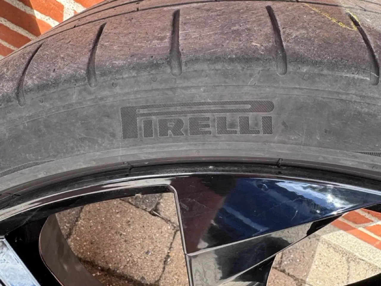 Billede 2 - 22" Concept alufælge med Pirelli sommerdæk