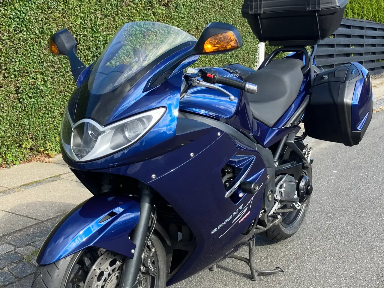 Billede 2 - Triumph Sprint 1050 ST Super flot stand / lav km