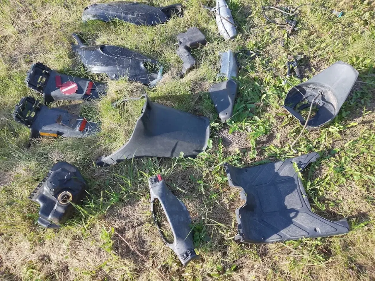 Billede 2 - Dele til Piaggio Typhoon sælges Pris fra 50 kr