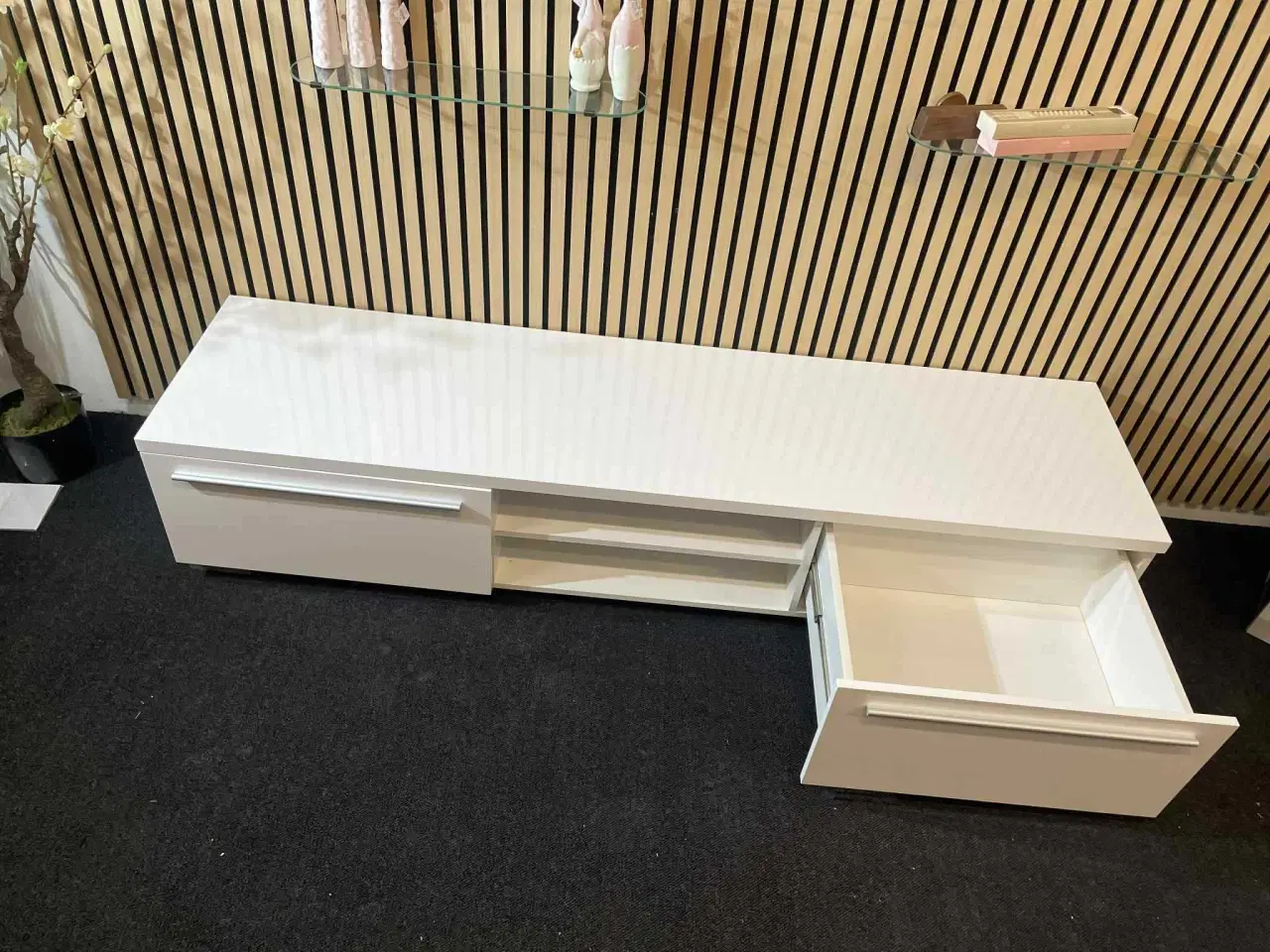Billede 2 - Tv bord
