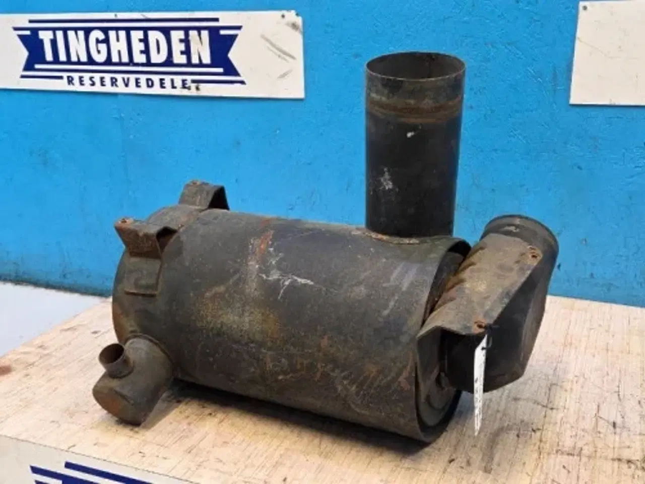 Billede 2 - Ford TW30 Luftfilterhus D8NN9600BC