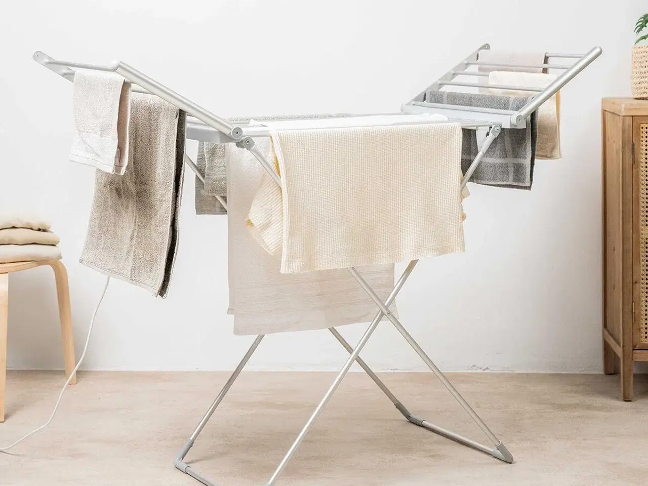 Billede 1 - Tørrestativ elektrisk med vinger - Warmmat 230 W, 20 stænger, touch, timer, temperatur 35-60 °C