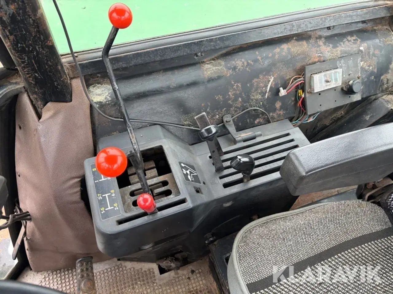 Billede 10 - Traktor John Deere 2140 med frontlæsser SG2 kabine