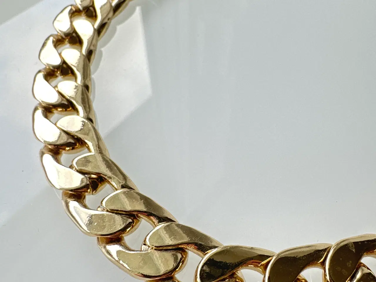 Billede 2 - Guldfarvet halskæde 