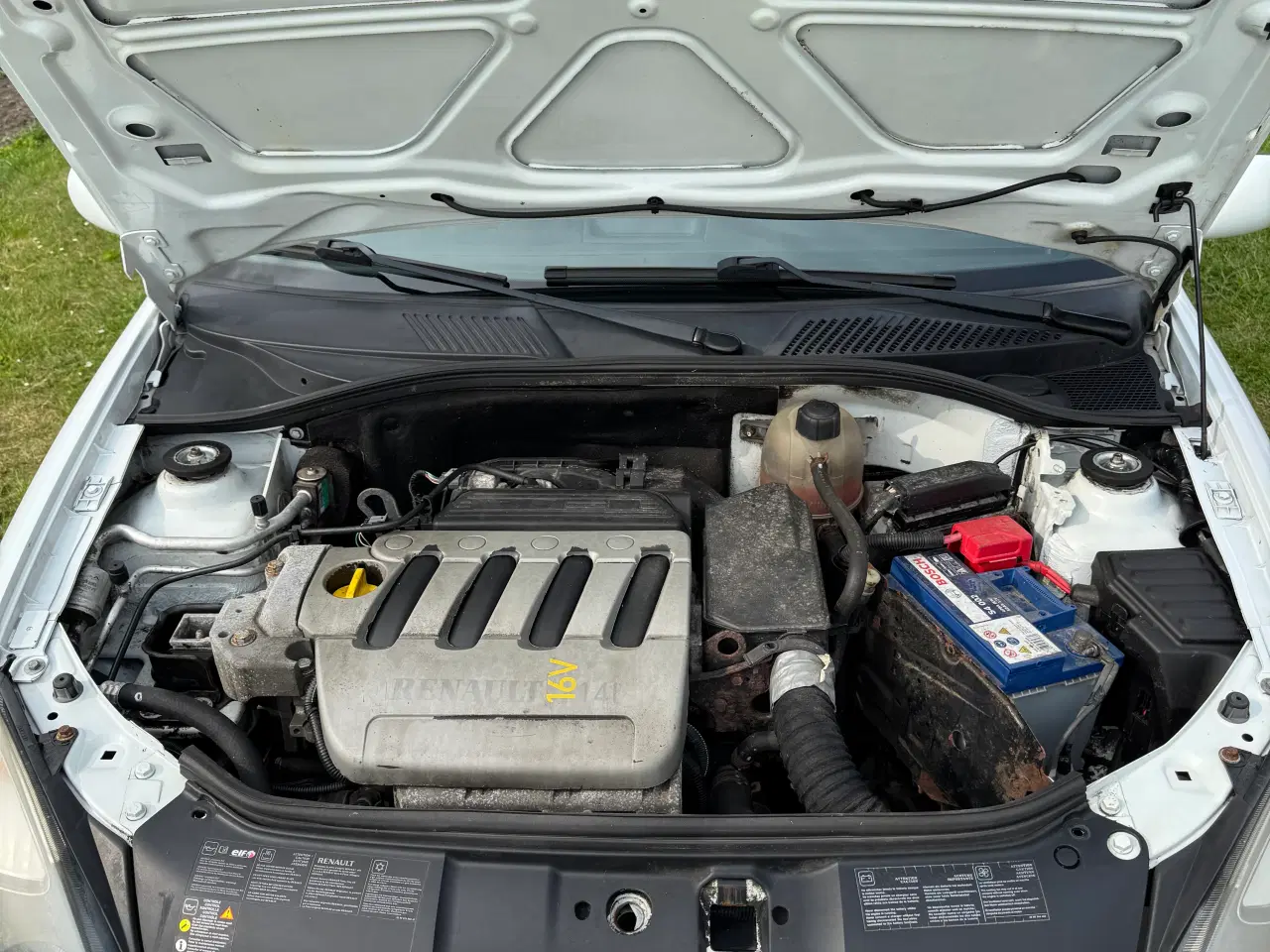 Billede 8 - Nysynet Renault Clio 1,4 16V 100 HK 2007