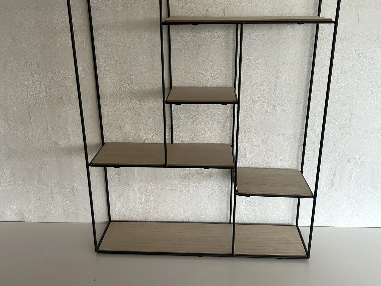 Billede 1 - JYSK vægreol