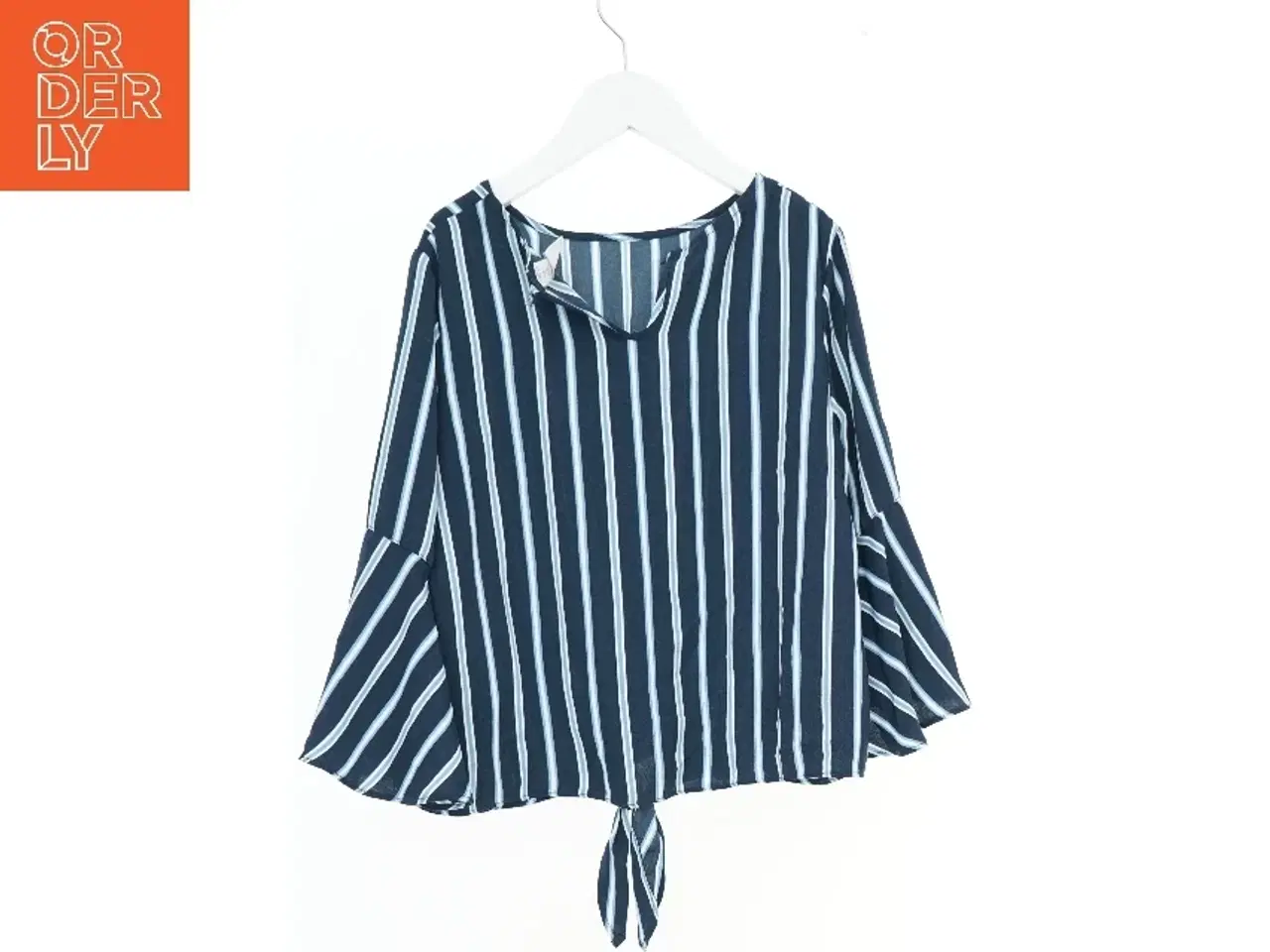 Billede 2 - Stribet bluse med knude fra Lindex (str. 146)