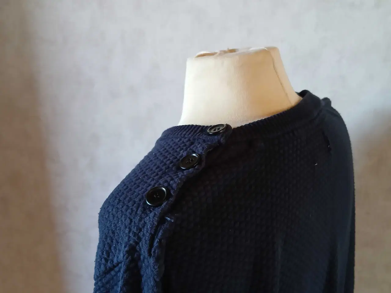 Billede 3 - Mørkeblå SUIT trøje, str XL