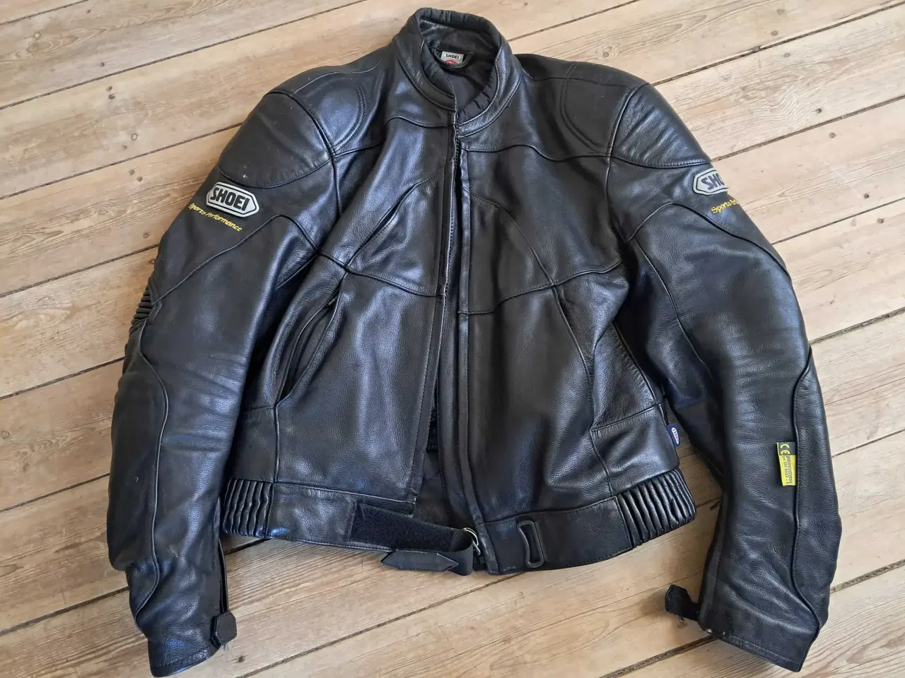 Billede 1 - Str 52 læderjakke