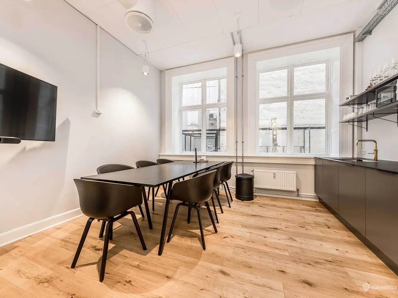 Billede 5 - Nyistandsat kontor med ventilation og køl i klassisk københavnerejendom - 100 meter fra Rådhuspladsen.