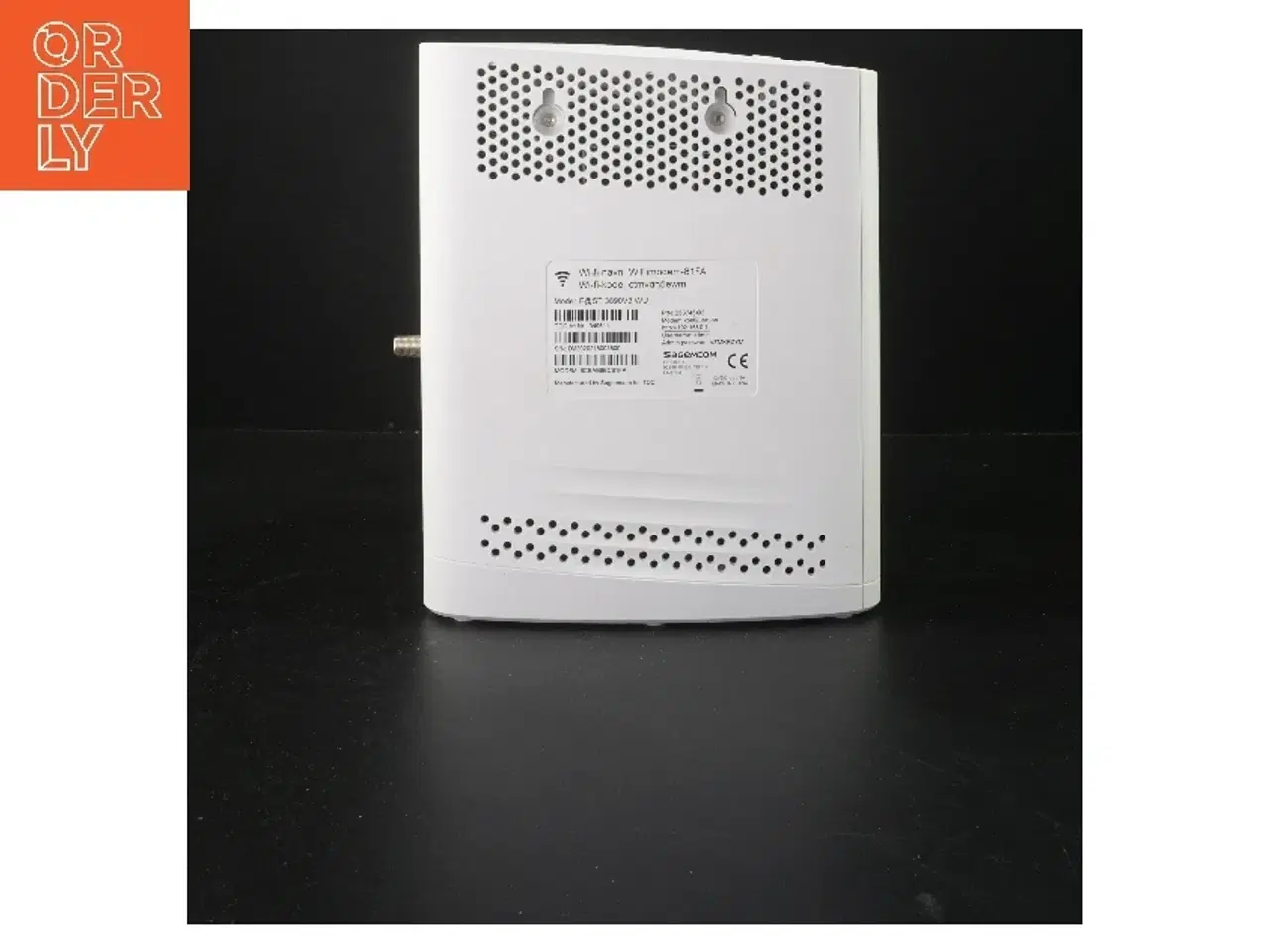 Billede 4 - Hvid Internet router fra Sagemcom (str. 23x20 cm)