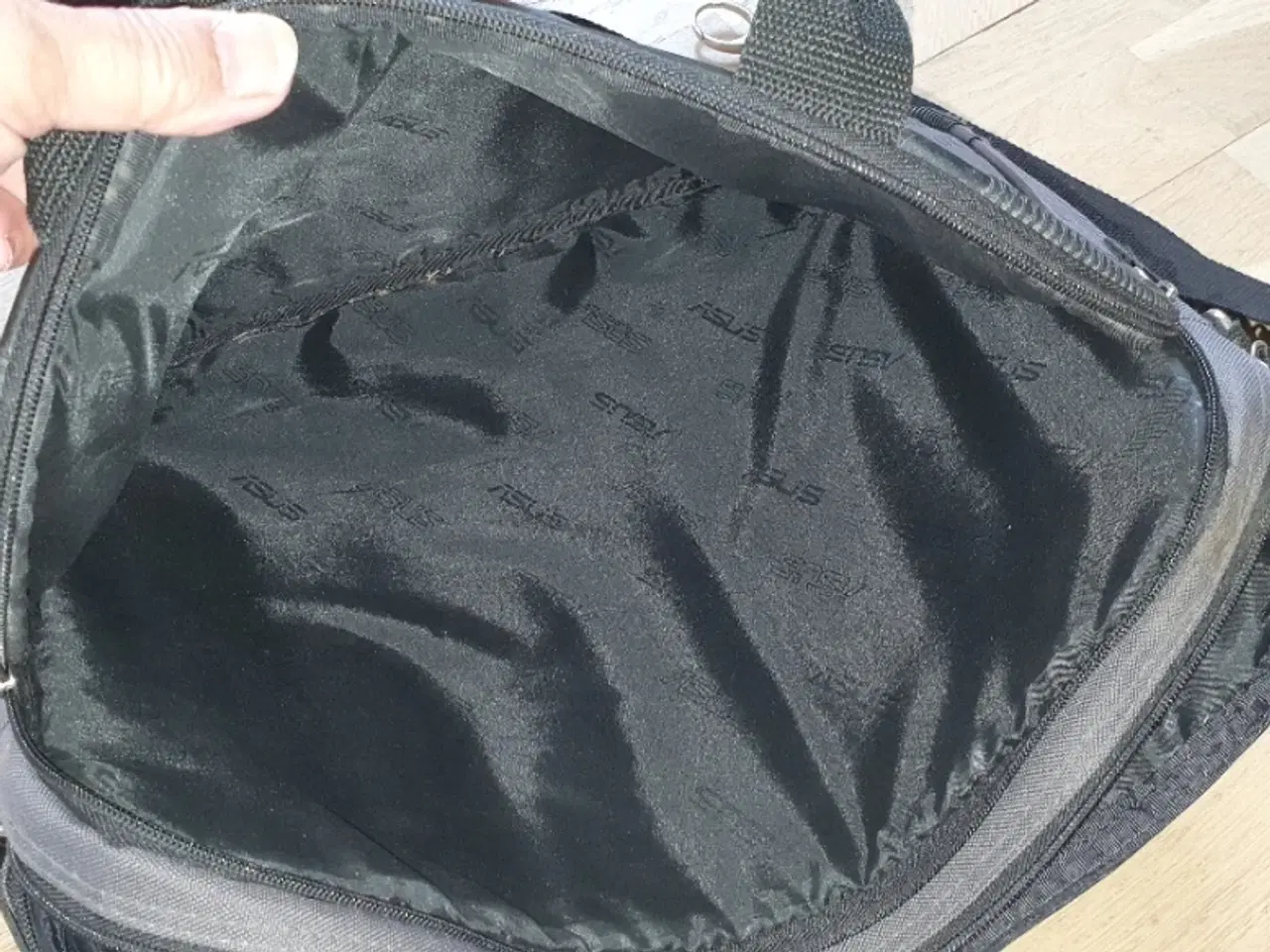 Billede 3 - Computertaske 	