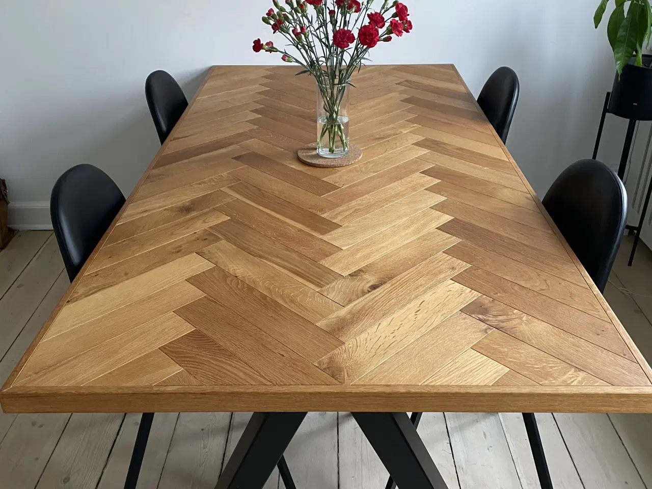 Billede 1 - Spisebord + tillægsplade 