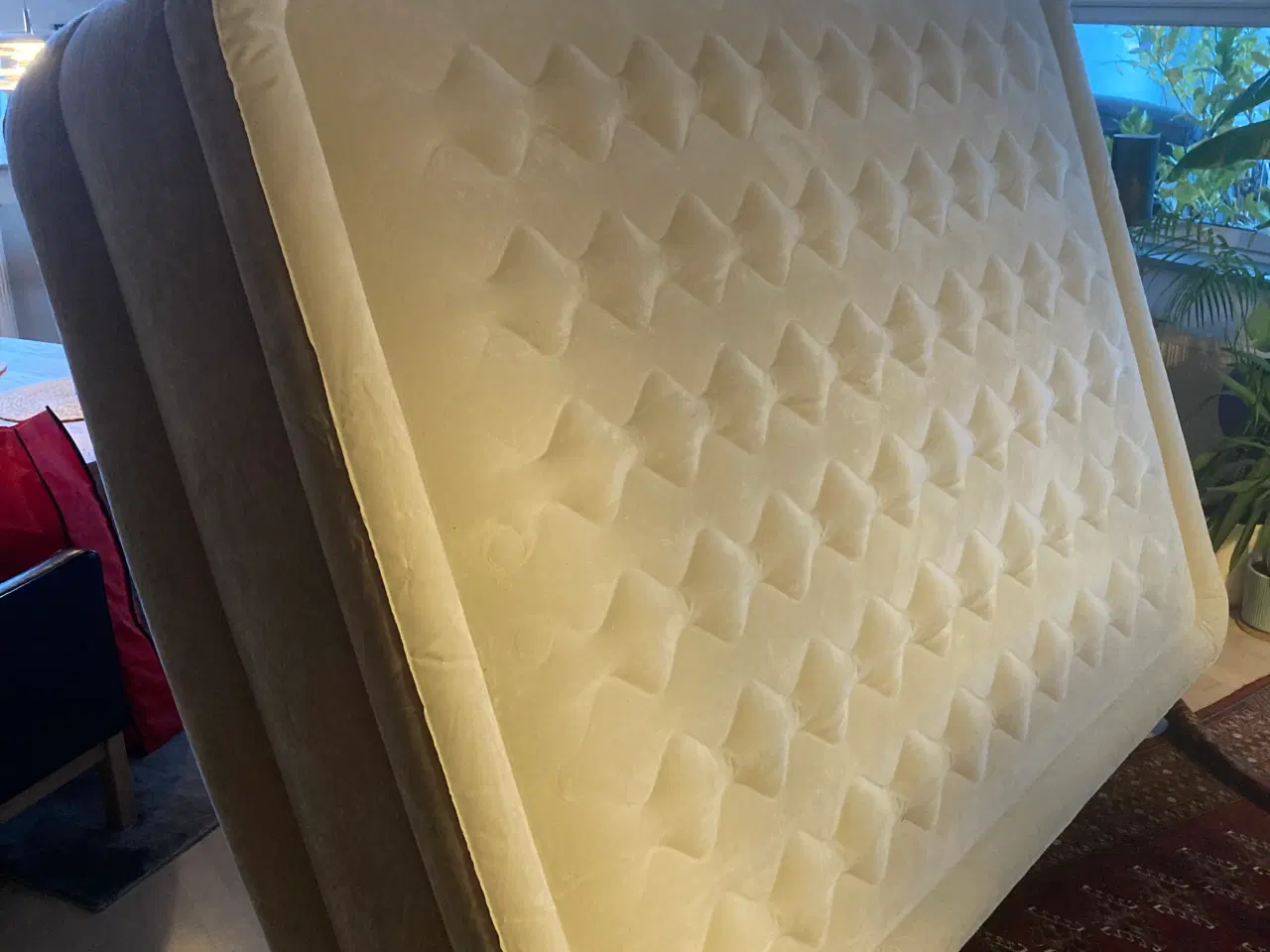 Billede 1 - Oppustelig madras / 220V