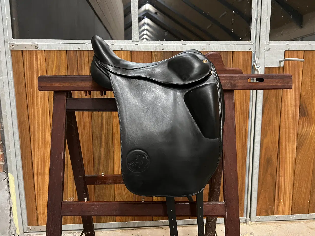 Billede 2 - *****Meget velholdt Draupnir sadel, 17 tommer*****