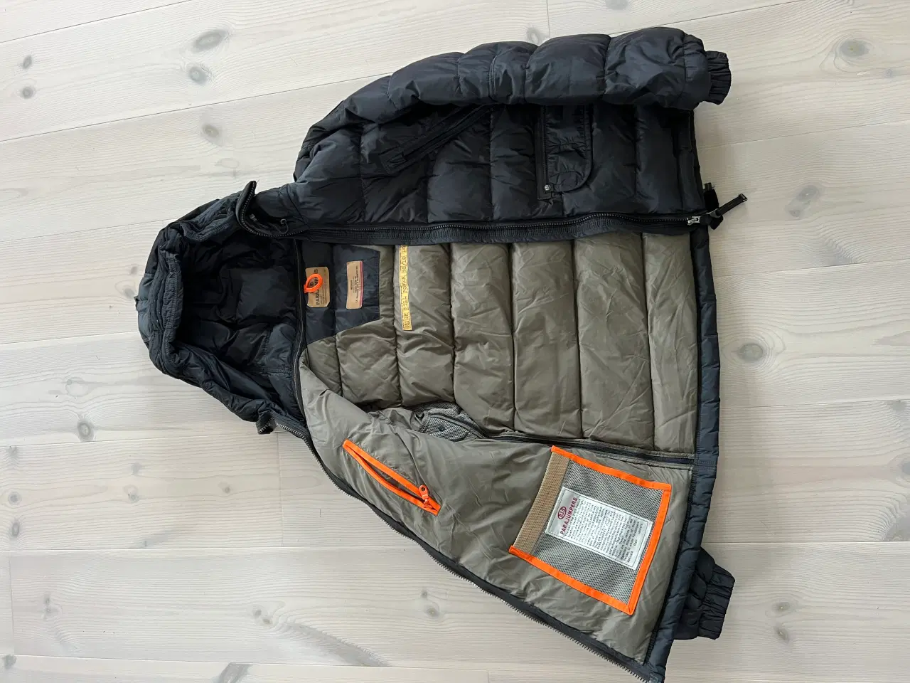 Billede 4 - Parajumpers jakke