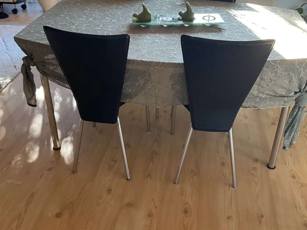 Billede 2 - spisebord( plade med egetræ )