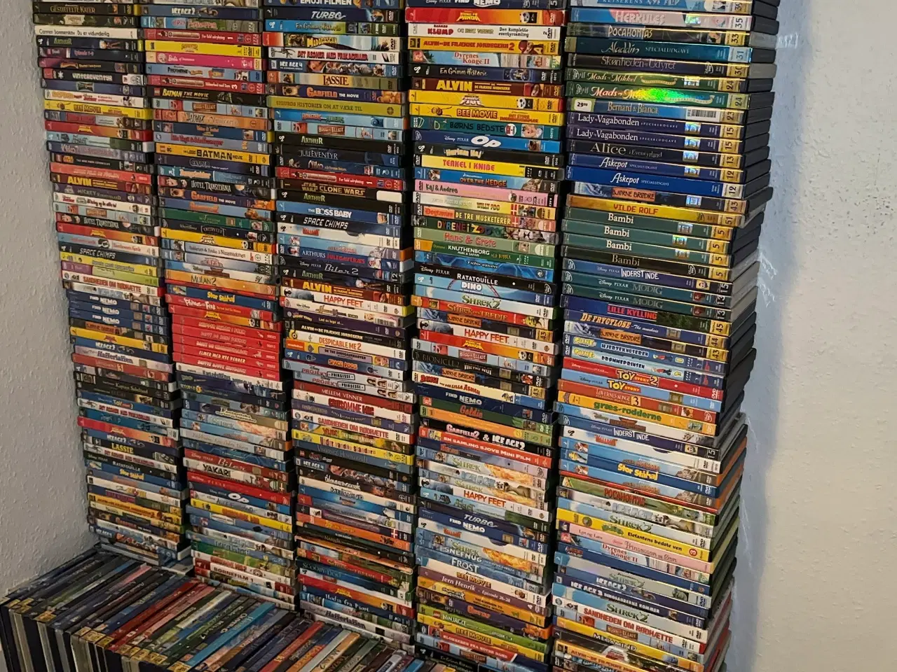 Billede 4 - Ca 425 børnefilm.