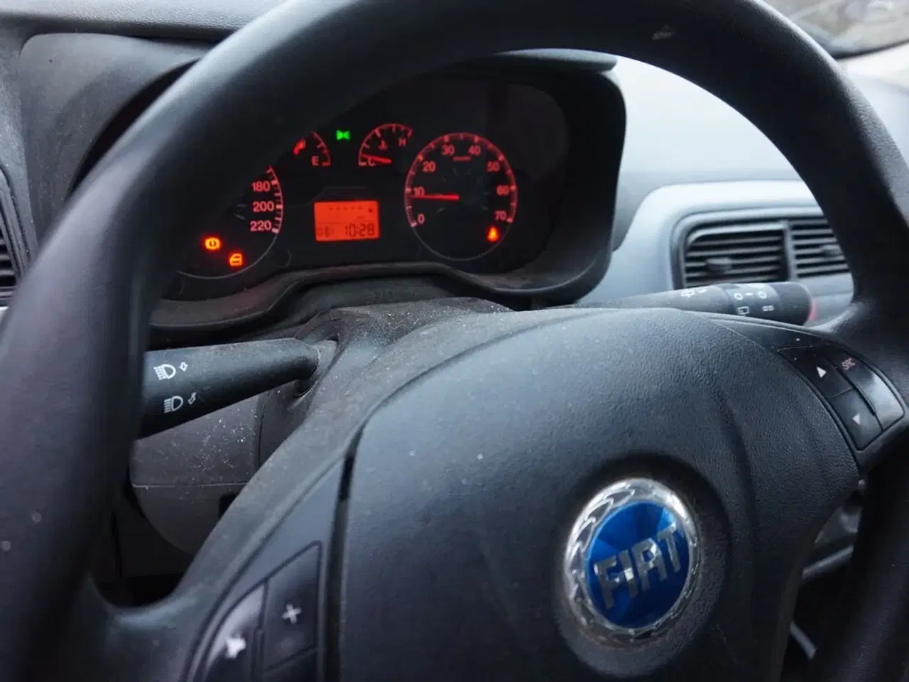 Billede 13 - Fiat Punto 1,2 personbil Rød Årg. 2006