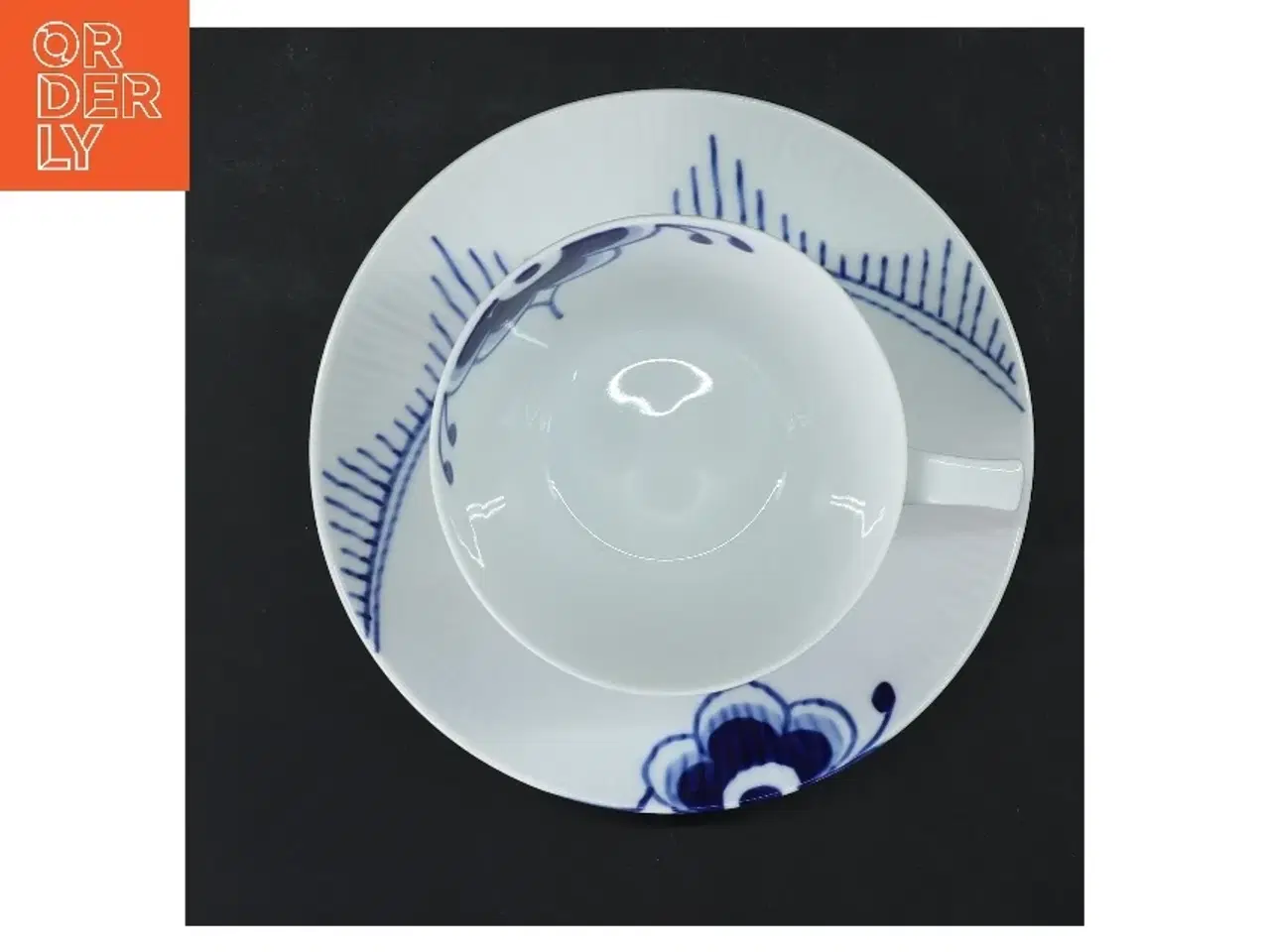 Billede 3 - Mega mussel porcelæns tekop og underkop fra Royal Copenhagen (str. Ø 10 & 16 cm)