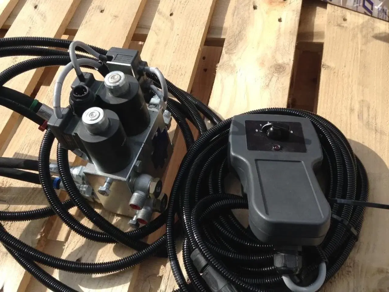 Billede 2 - Kverneland Switch til hy. betjening