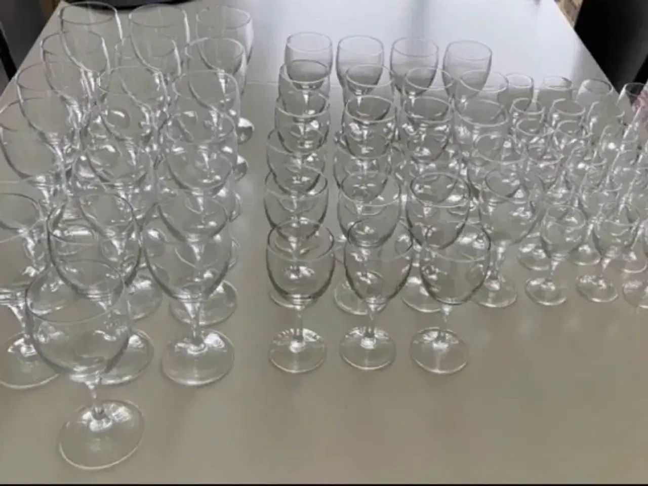 Billede 2 - Rødvinsglas, hvidvinsglas og dessertvinsglas