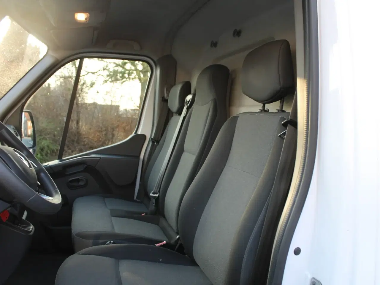 Billede 4 - Renault Master IV T33 2,3 dCi 150 L2H2 Kassevogn