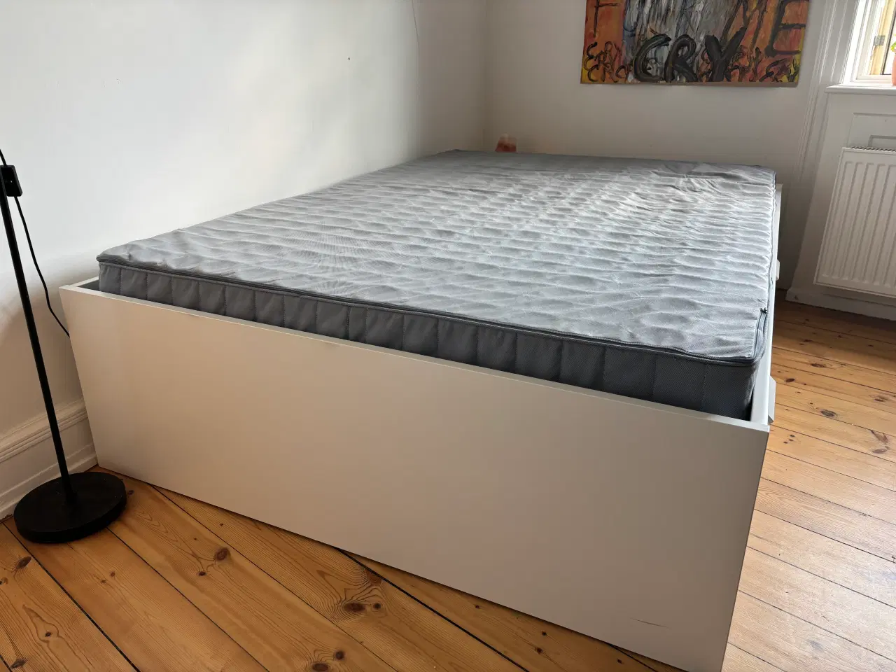 Billede 1 - Seng med skuffer