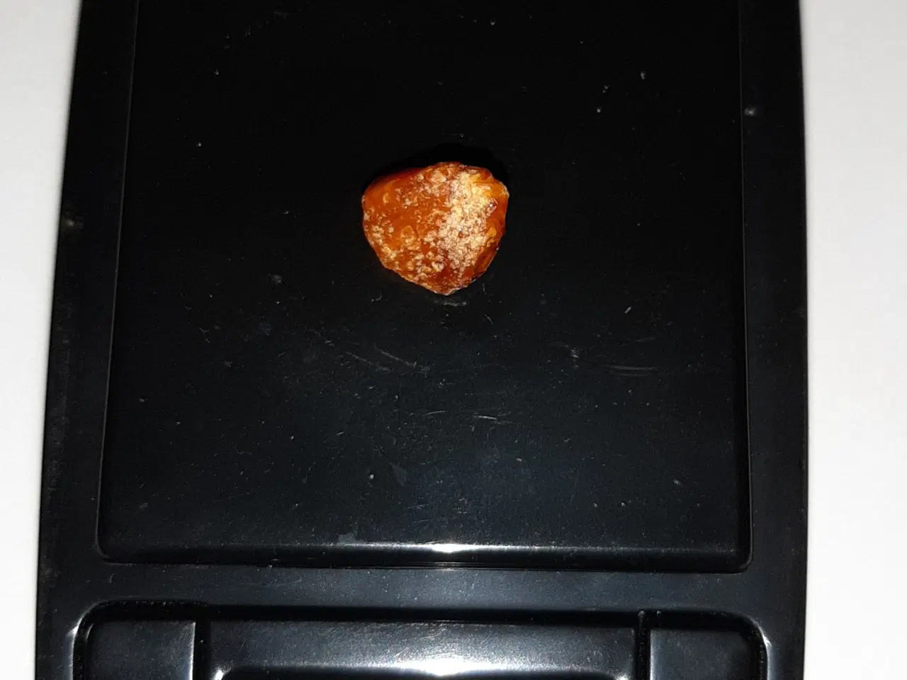 Billede 13 - Rav klumper og halssmykke, i alt 36 gram.