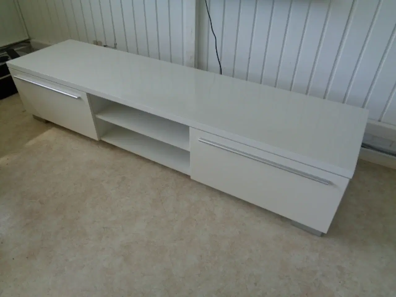 Billede 1 - TV bord (reserveret)
