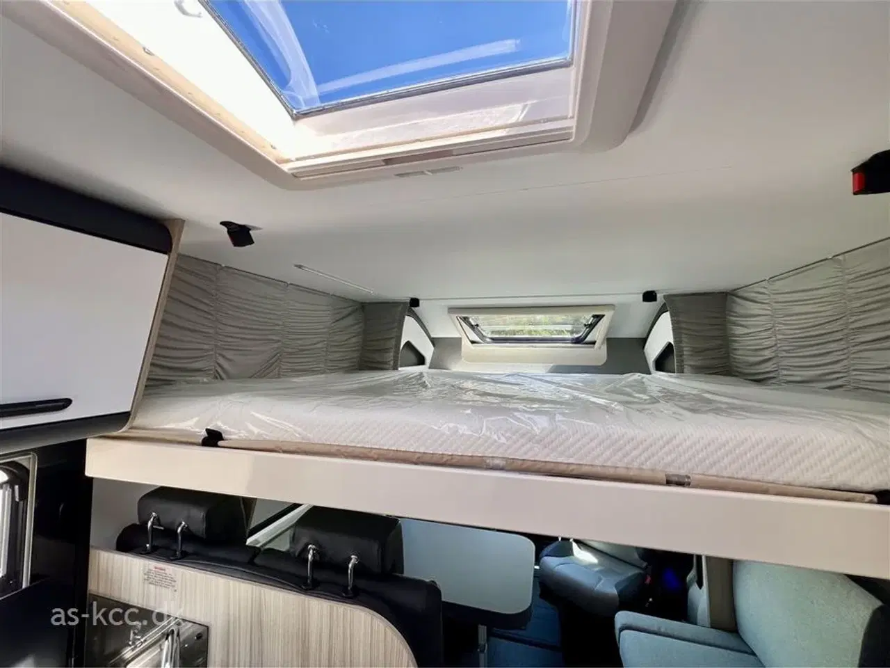 Billede 18 - 2024 - Sun Living S 75 SC   Ny Sun Living S 75 SC automat gear og fritstående dobbelt seng.