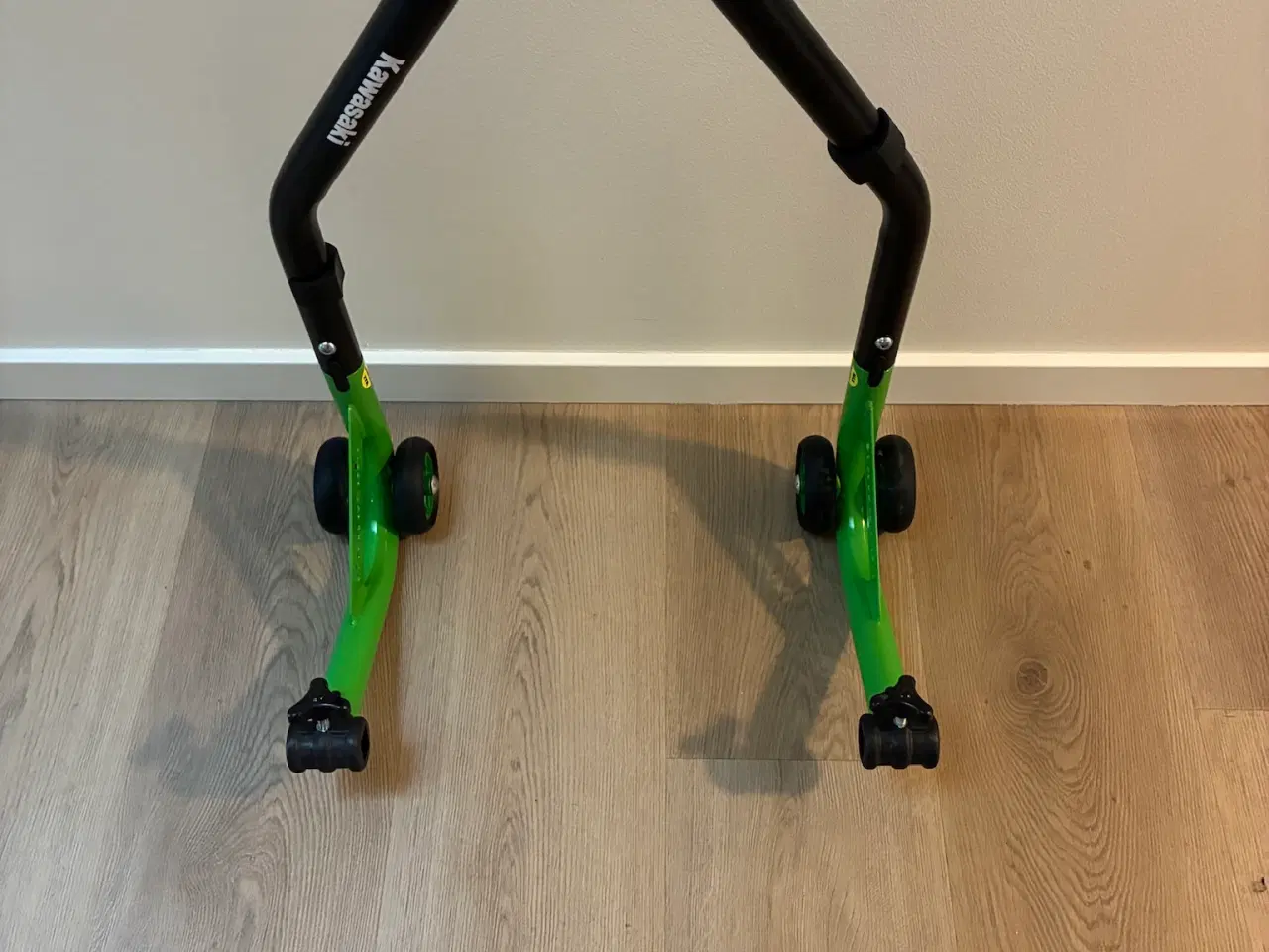 Billede 3 - Kawasaki Premium Rear Bike Stand