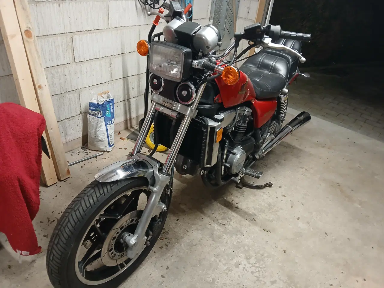 Billede 2 - Honda vf 750 Magna