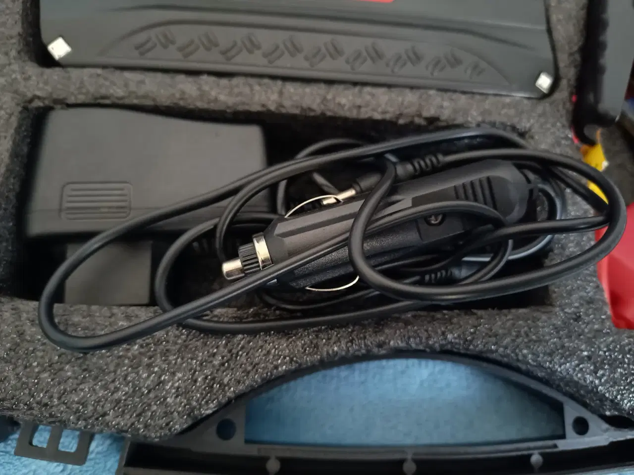 Billede 7 - Powerstation med solar el/batteri/solar oplader