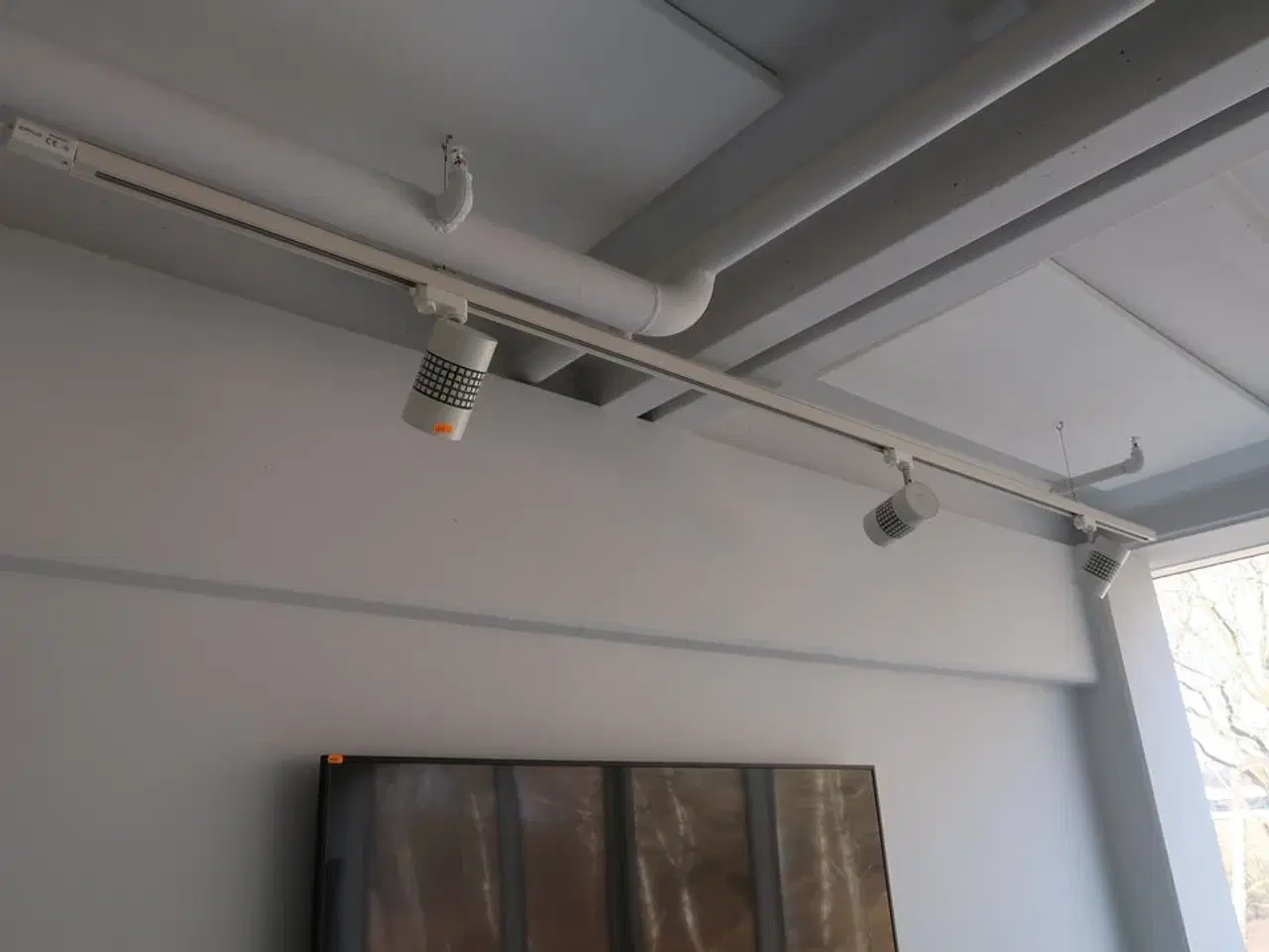 Billede 1 - 2 stk. skinner med 6 stk. LED-spots SUNFLUX 35W Track Light