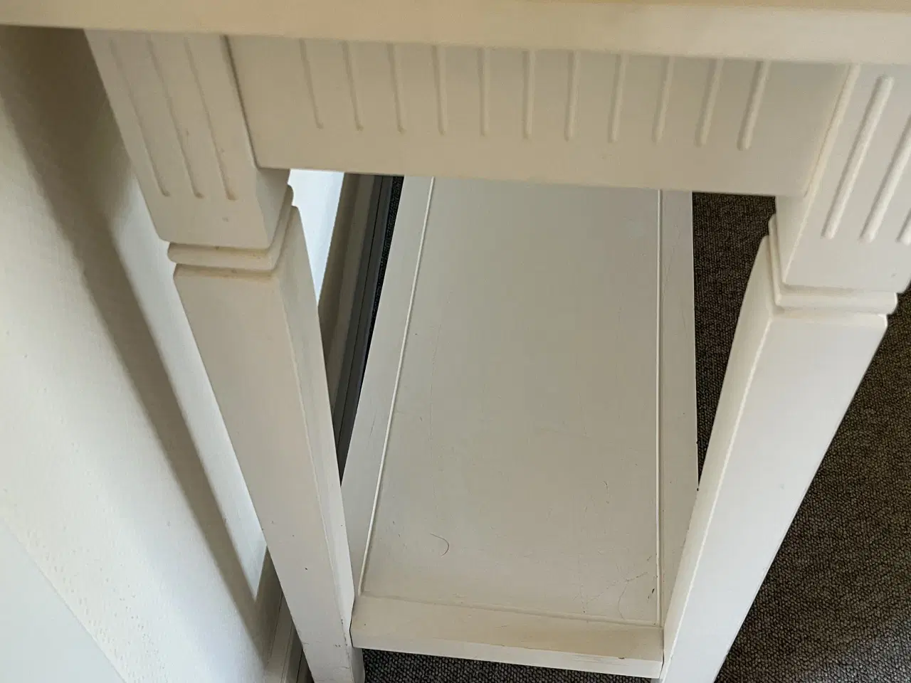 Billede 2 - Fint lille bord eller anrettebord 