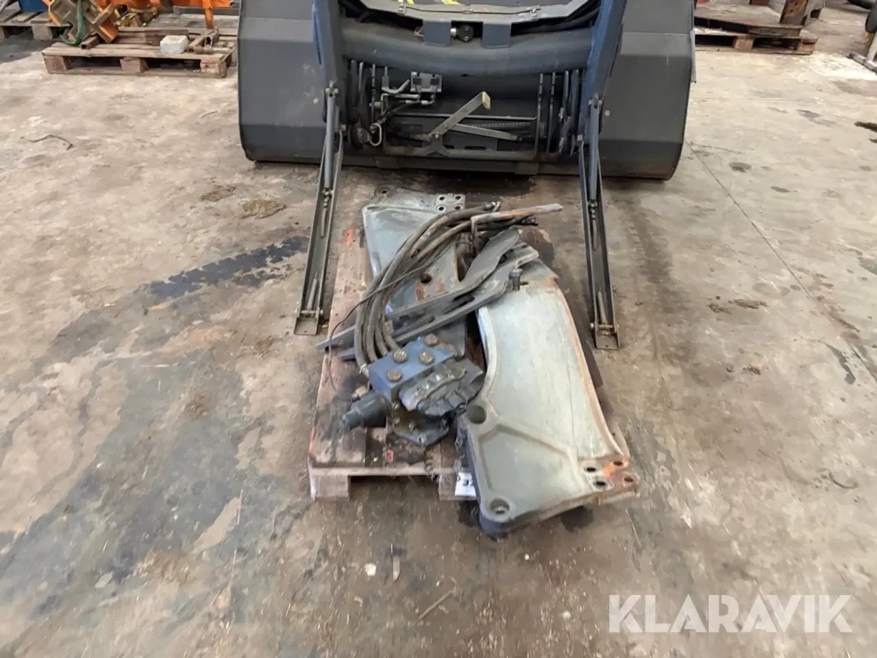 Billede 7 - Frontlæsser Quicke Q56 komplet med beslag