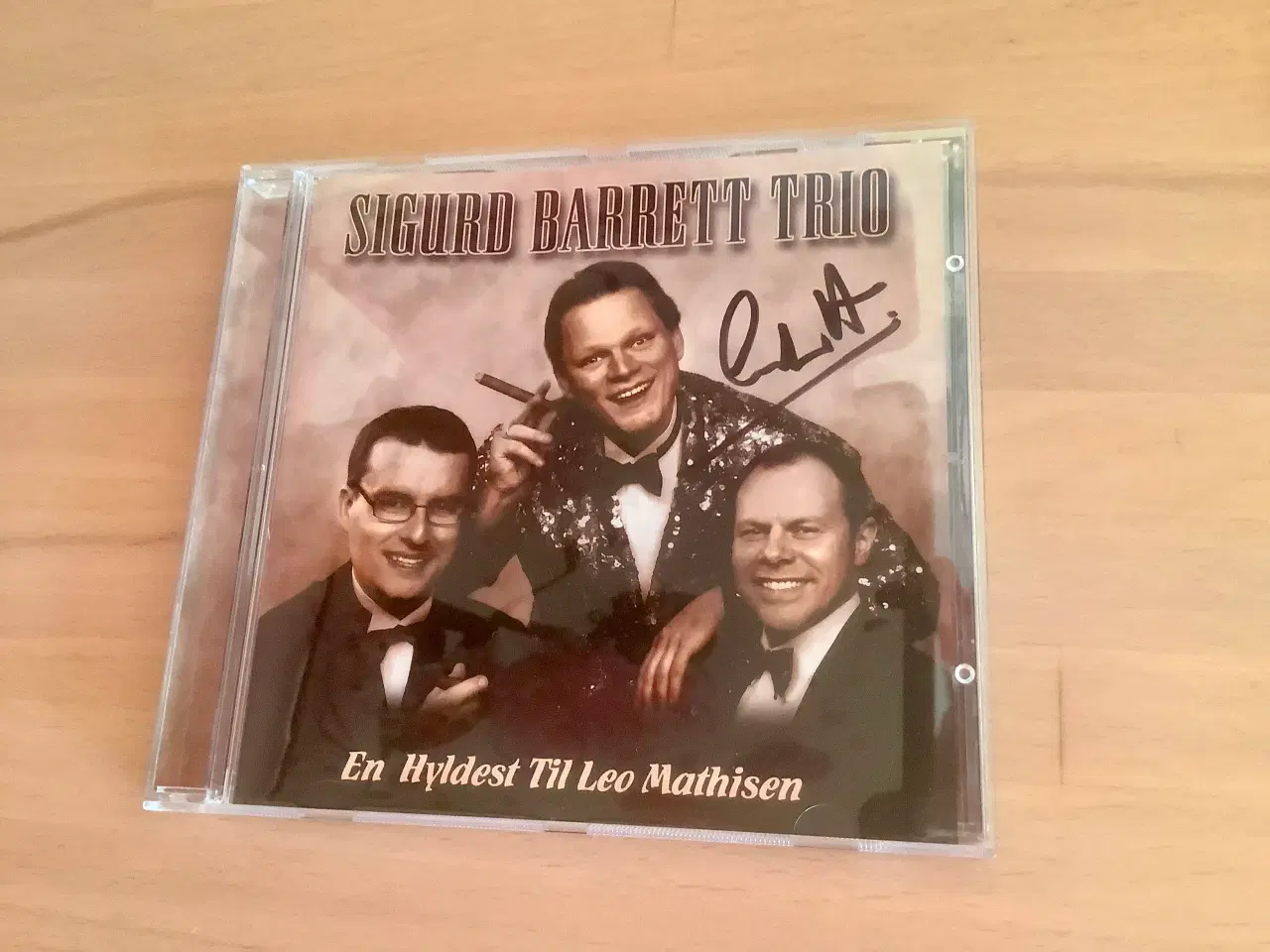Billede 1 - Sigurd Barrett Trio - En hyldest til Leo Mathisen.