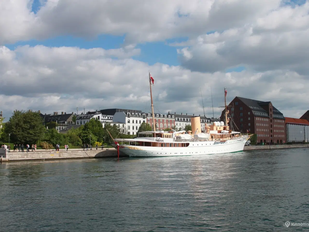 Billede 9 - Kontor med kongelig nabo i Byens Bedste Forhus