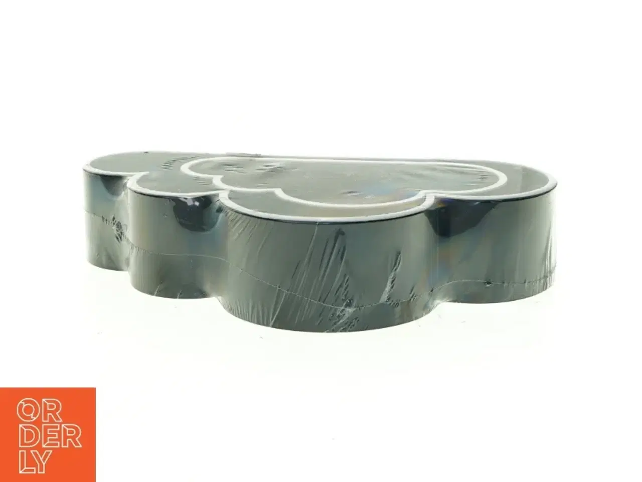 Billede 3 - Sky hylder fra Tiger (str. 32 x 17 cm)