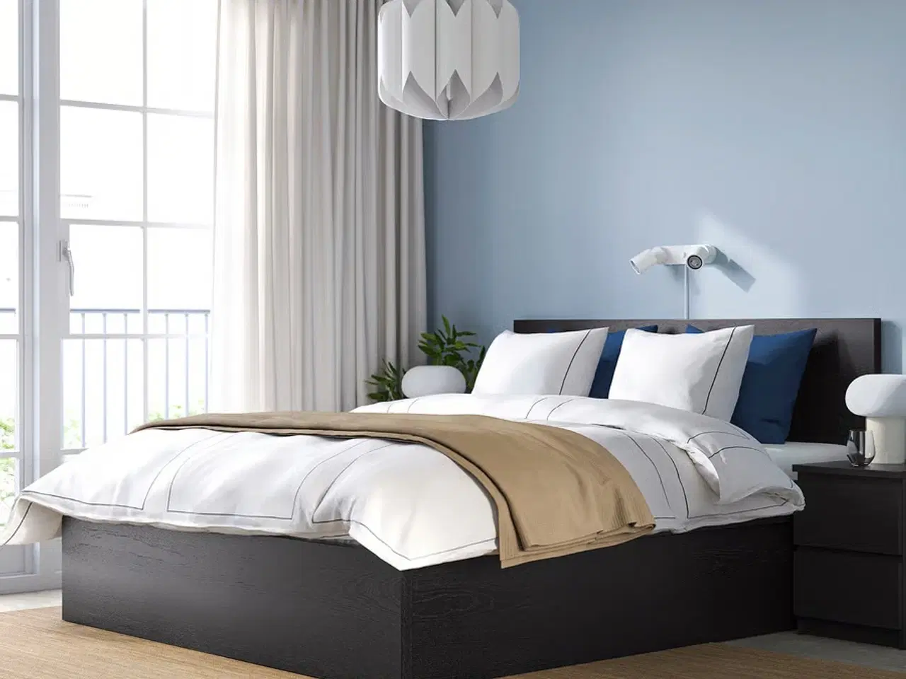 Billede 4 - IKEA MALM seng med 2 madrasser – mørkebrun, 160x20