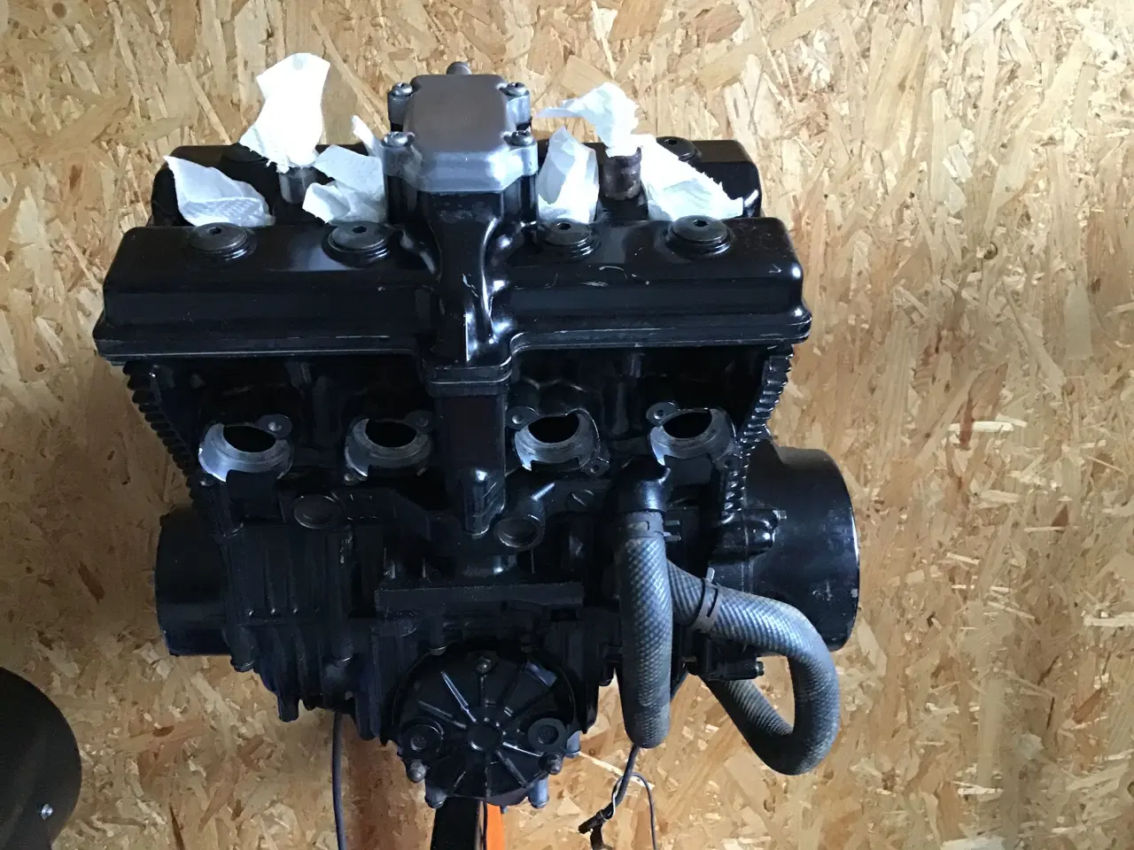 Billede 1 - Suzuki GSXR 250 motor, kun kørt 4000 km