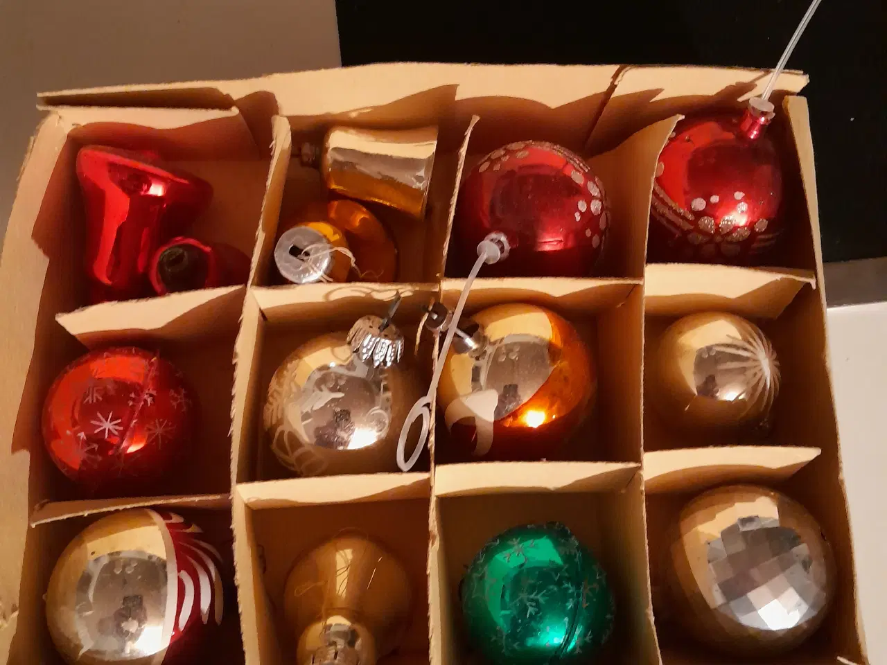 Billede 2 - Julepynt glaskugler mm til juletræet