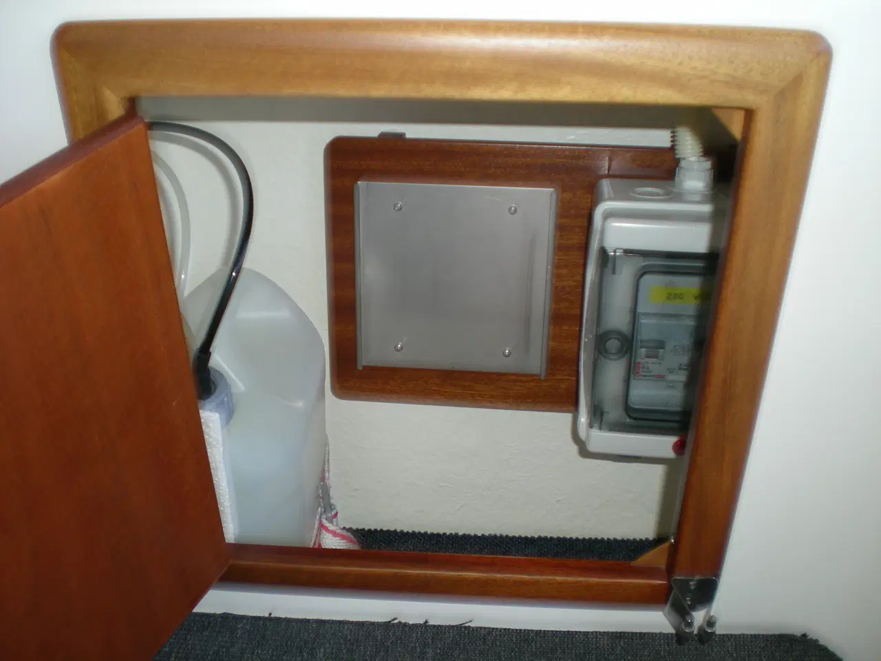 Billede 9 - Motorbåd, Bella 702