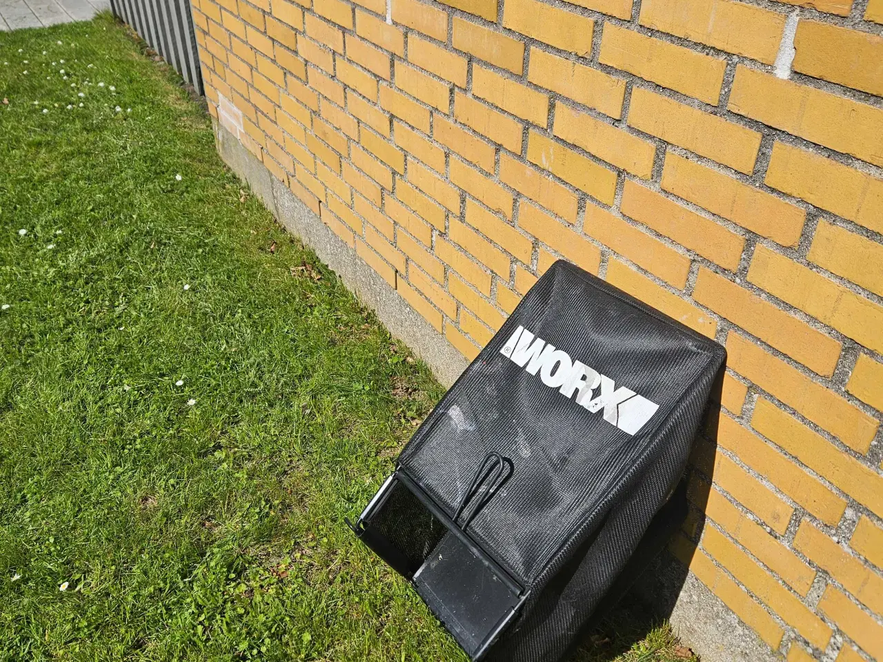 Billede 1 - Plæneklipper og trimmer 